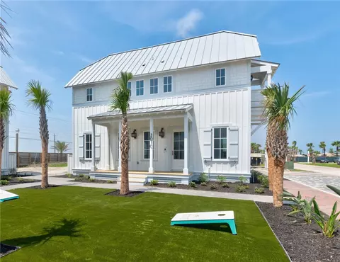 201 Laughing Gull Ln #C, Port Aransas, TX 78373