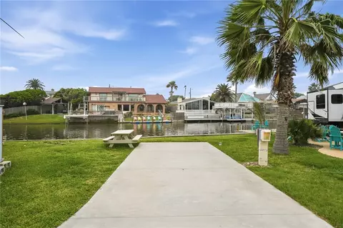 101 Caribbean Dr, Corpus Christi, TX 78418