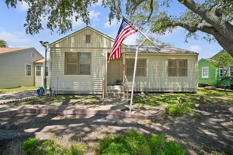 718 Ralston, Corpus Christi, TX 78404