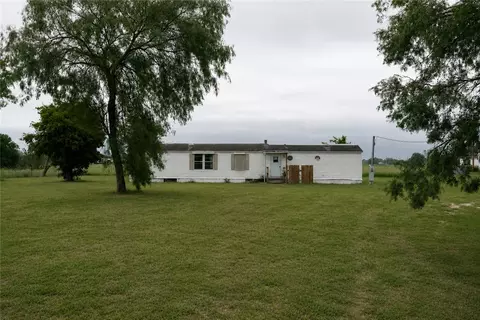 240 Ranger Dr, Sandia, TX 78383