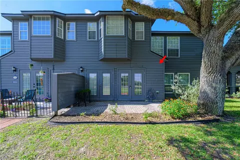 210 Oak Bay St #1203, Rockport, TX 78382