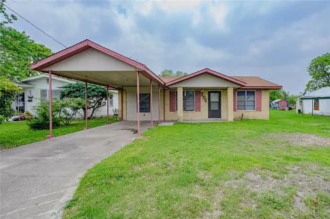 206 S Minneapolis St, Beeville, TX 78102