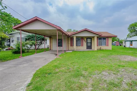 206 S Minneapolis St, Beeville, TX 78102