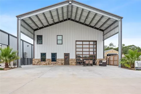 72 Circle Hook, Port O'connor, TX 77982