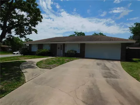 4433 Hickey Dr, Corpus Christi, TX 78413