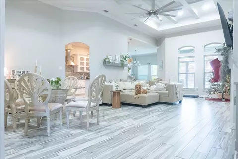 6518 Paddington Dr, Corpus Christi, TX 78414