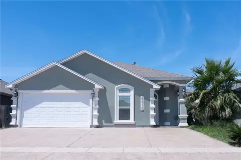 6518 Paddington Dr, Corpus Christi, TX 78414