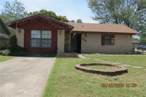 1100 E Gramman St, Beeville, TX 78102