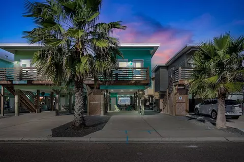 1924 S 11th St #2, Port Aransas, TX 78373