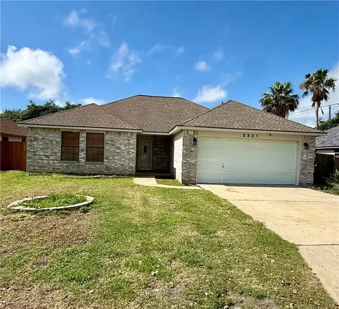 2221 Coronado Dr, Ingleside, TX 78362