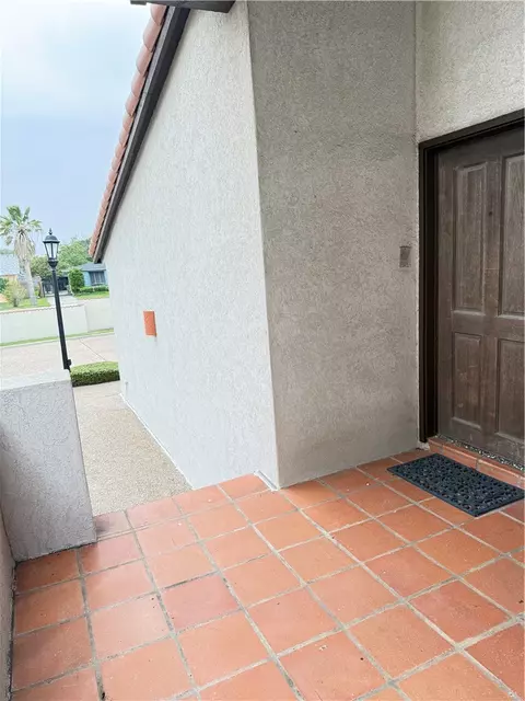 4270 Ocean Dr #15, Corpus Christi, TX 78411