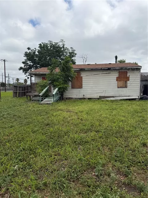 3930 Leigh Dr, Corpus Christi, TX 78408