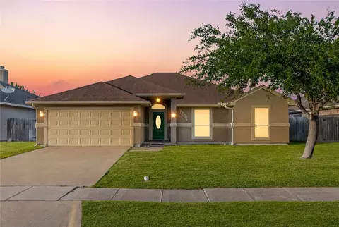 4614 Valor Dr, Corpus Christi, TX 78413