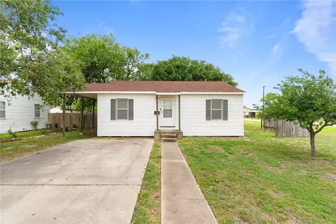 101 W Joyce St, Bishop, TX 78343