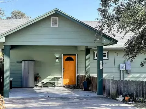 1614 Hardee St, Rockport, TX 78382