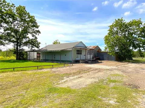 Exterior - 311 W Ward, Refugio, TX 78377 photo 10 of 10
