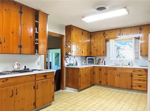 Kitchen - 311 W Ward, Refugio, TX 78377 photo 4 of 4