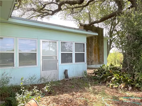 Exterior - 311 W Ward, Refugio, TX 78377 photo 4 of 10