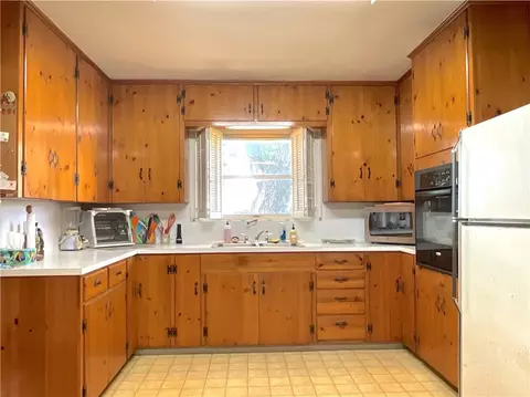Kitchen - 311 W Ward, Refugio, TX 78377 photo 1 of 4
