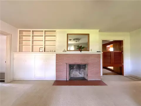 Living - 311 W Ward, Refugio, TX 78377 photo 3 of 4