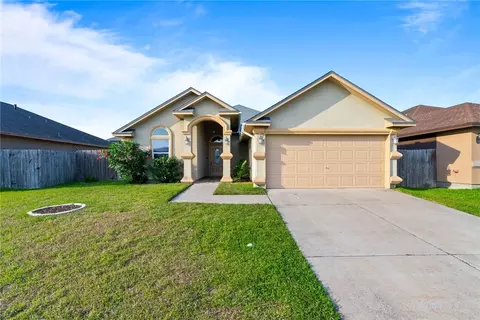 6114 Queen Bess Dr, Corpus Christi, TX 78414