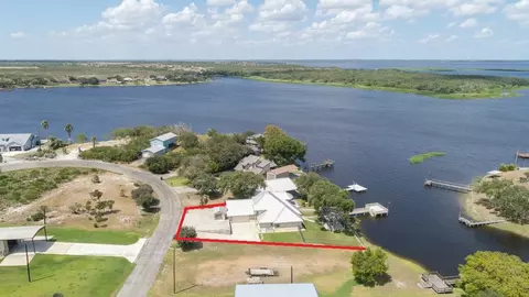 257 Carmel Dr, Sandia, TX 78383