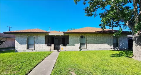 4702 Coventry Ln, Corpus Christi, TX 78411