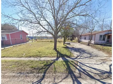 1821 Juarez St, Corpus Christi, TX 78416