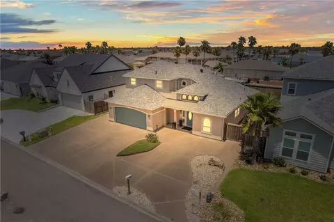 650 S Bay St, Aransas Pass, TX 78336