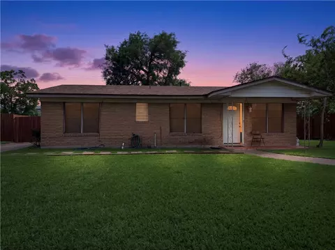 9733 Wilkins Dr, Corpus Christi, TX 78410