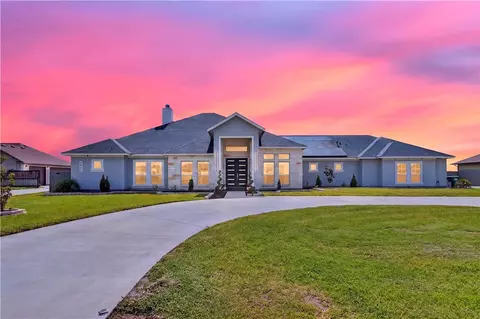 2234 Loxley Dr, Corpus Christi, TX 78415