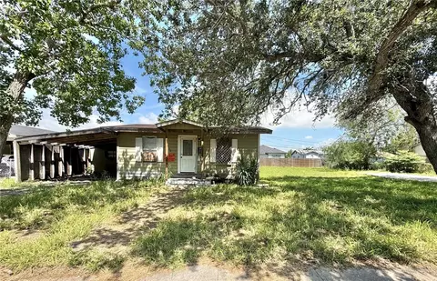 3021 Carver Dr, Corpus Christi, TX 78405