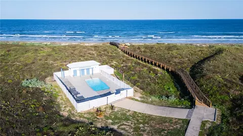 150 Villa Pamplona Dr, Port Aransas, TX 78373