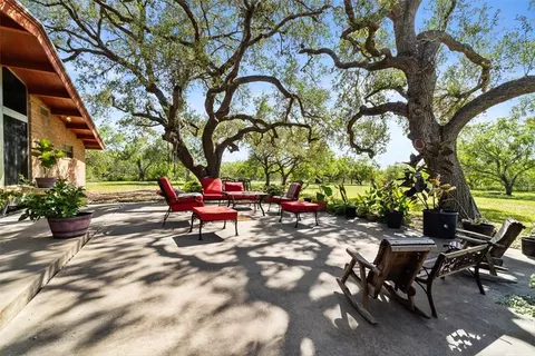 Exterior - 9675 County Road 325, Mathis, TX 78368 photo 4 of 4