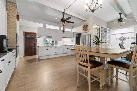 Kitchen - 9675 County Road 325, Mathis, TX 78368 photo 1 of 2