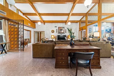 Living - 9675 County Road 325, Mathis, TX 78368 photo 5 of 5