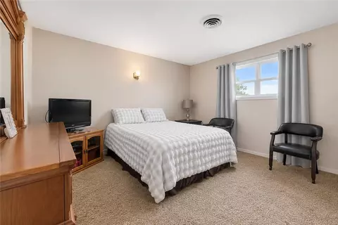 Bedroom - 9675 County Road 325, Mathis, TX 78368 photo 3 of 4
