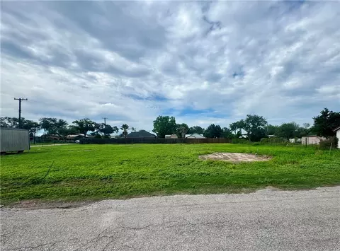 000 Hobbs, Alice, TX 78332