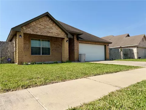 1907 Kelly Ln, Kingsville, TX 78363