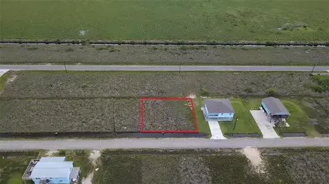 129 W Pin Oak Ln, Rockport, TX 78382