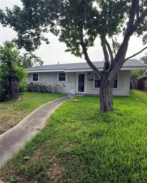 1507 Denver St, Portland, TX 78374