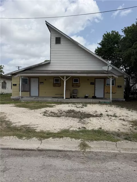 339 Kansas St, Robstown, TX 78380