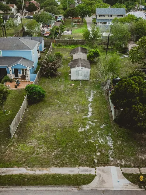 2621 Johanna St, Corpus Christi, TX 78415