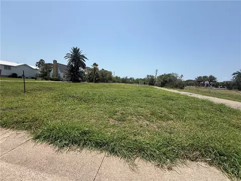 5625 Ocean Dr, Corpus Christi, TX 78412