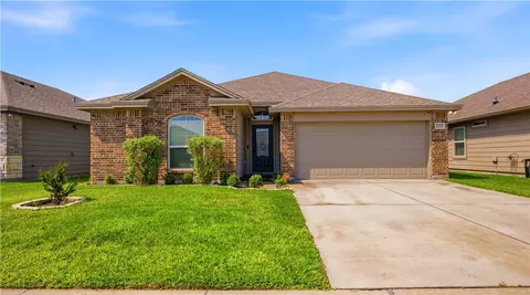 7725 Pruet Dr, Corpus Christi, TX 78414