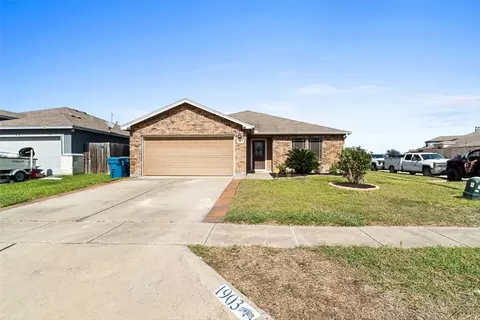 1903 Cottonwood Dr, Portland, TX 78374