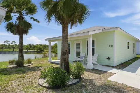 192 Oasis Cir, Rockport, TX 78382