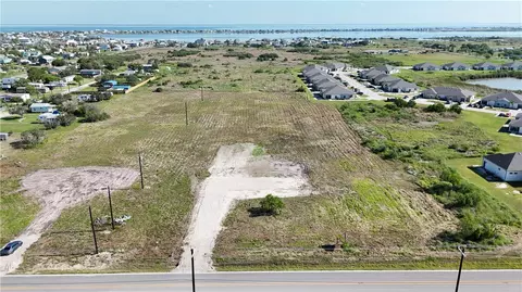 380 Rattlesnake Point Rd, Rockport, TX 78382
