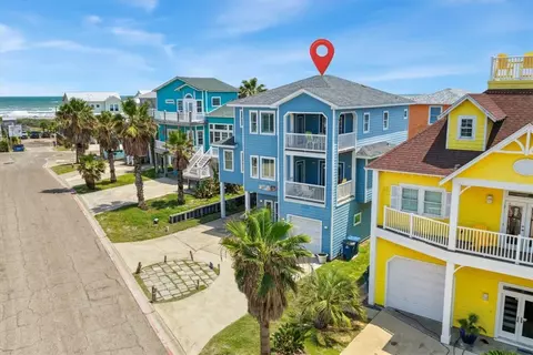 678 Anchor Dr, Port Aransas, TX 78373