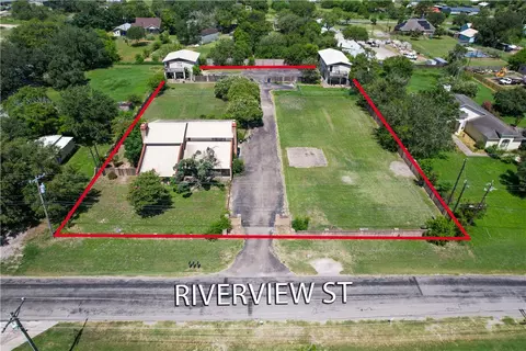 5335 E Riverview Dr, Robstown, TX 78380